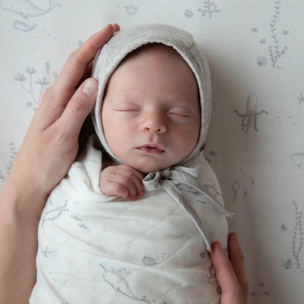 Little Dutch Swaddle Ocean White + Pure Grey (70cm X 70cm) 2 Little Dutch Swaddle Ocean White + Pure Grey (70cm X 70cm)