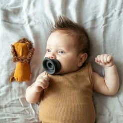 DODDLE & CO Pop & Go Pacifier - Cream Of The Crop + Coal Mate (Twin Pack) 8 DODDLE & CO Pop & Go Pacifier - Cream Of The Crop + Coal Mate (Twin Pack)