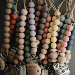 Mushie Pacifier Clips Cleo - Dried Thyme