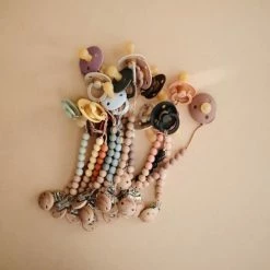Mushie Pacifier Clips Halo - Dried Thyme 9 Mushie Pacifier Clips Halo - Dried Thyme