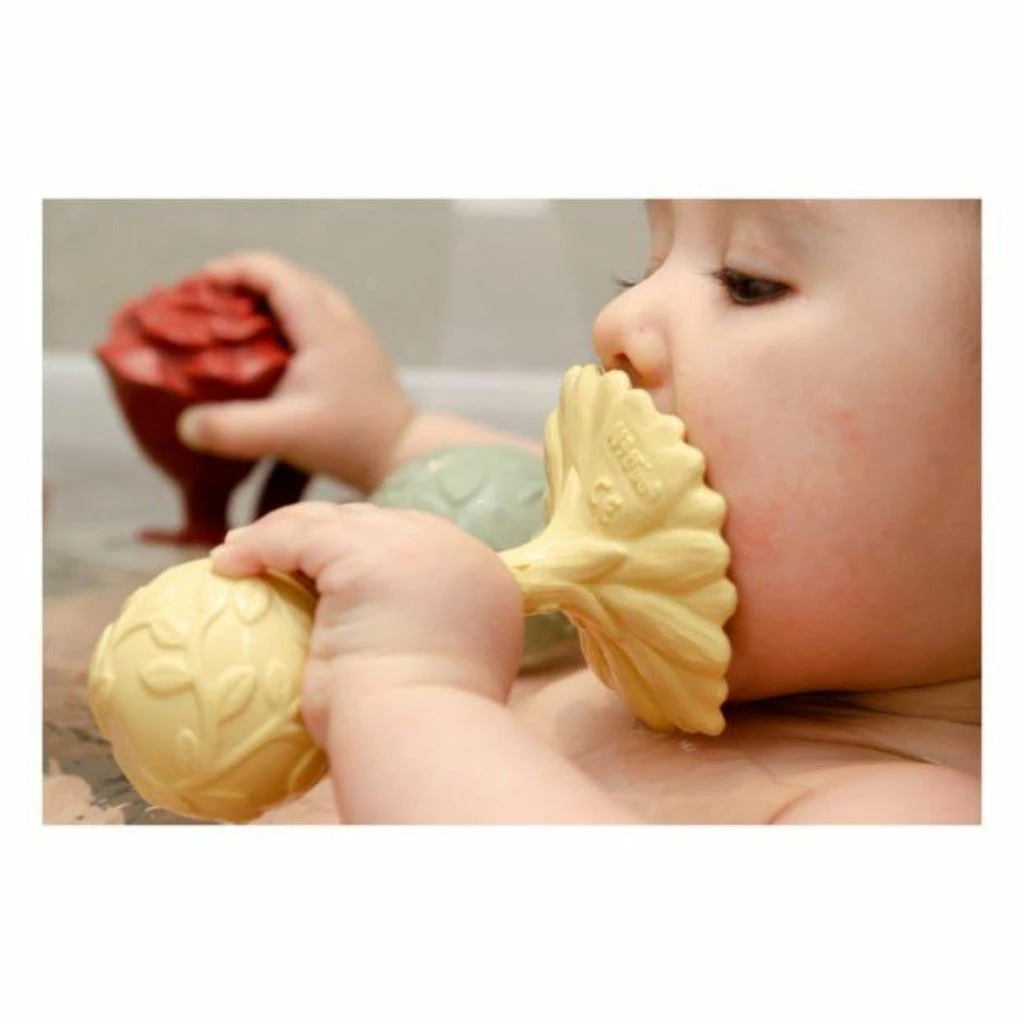 Natruba Daisy Rattle - Yellow 4 Natruba Daisy Rattle - Yellow