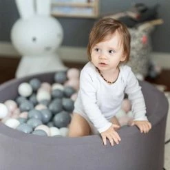 Larisa & Pumpkin Grey Ball Pit + Grey/Powder/White Balls