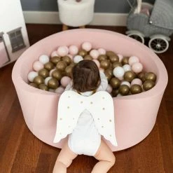 Larisa & Pumpkin Powder Ball Pit + Powder/Gold/White Balls